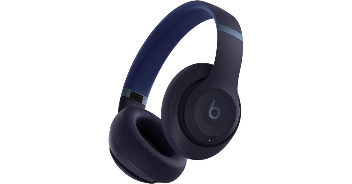 سماعات Beats Studio Pro - Premium Wireless Over-Ear - Up to 40-Hour Battery Life, Active Noise Cancelling, USB-C Lossless Audio, Apple & Android Compatible - Navy